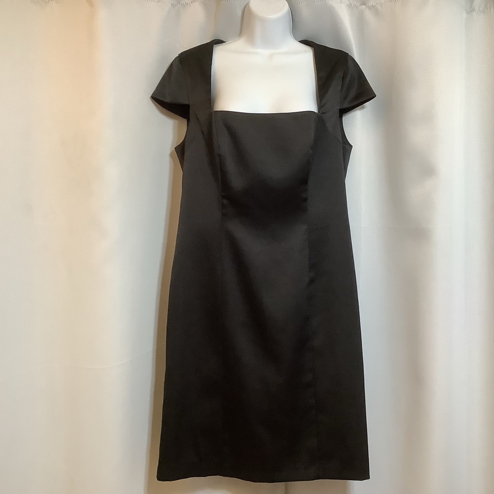 Onyx Nite Dress Women’s Size 12 Satin Sheen, Square Neck, Cap Sleeve Black